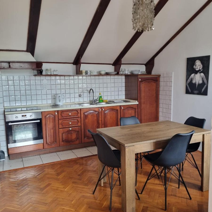 Apartmani Katarina Biograd Na Moru Ngoại thất bức ảnh